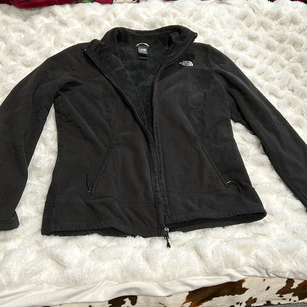 Black north face jacket